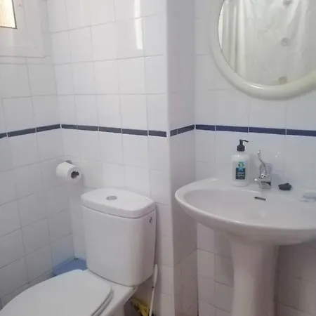 펜션 Unifamiliar Adosada Con 3 Y 110m2